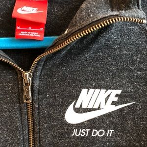 Nike track suit - Medium